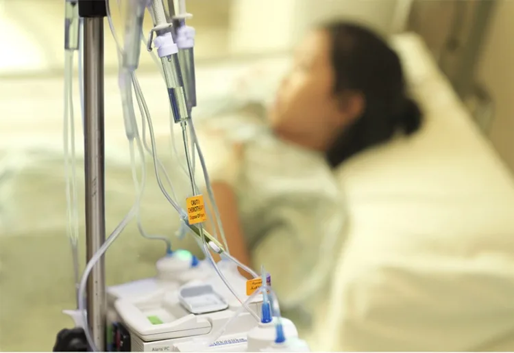 tác dụng phụ hóa trị